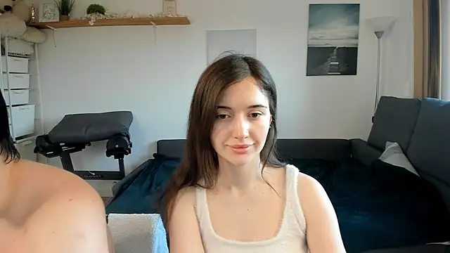 Snapshot of PollyFlame chatting on 4, 3, 2025 PollyFlame online show from 4, 3, 2025