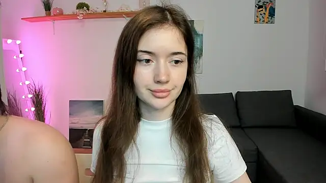 Snapshot of PollyFlame chatting on 19, 10, 2025 PollyFlame online show from 19, 10, 2025