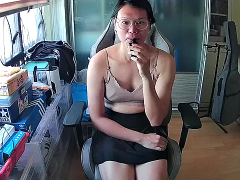 swimsuitloves online show from 13, 6, 2026