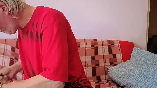 Snapshot of cumloverboyxx69 chatting on 5, 11, 2025 cumloverboyxx69 online show from 5, 11, 2025