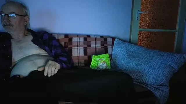 Snapshot of cumloverboyxx69 chatting on 9, 11, 2025 cumloverboyxx69 online show from 9, 11, 2025