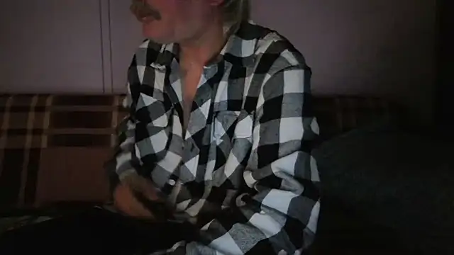 Snapshot of cumloverboyxx69 chatting on 24, 11, 2025 cumloverboyxx69 online show from 24, 11, 2025