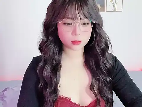   Lyly   online show from 28, 10, 2025