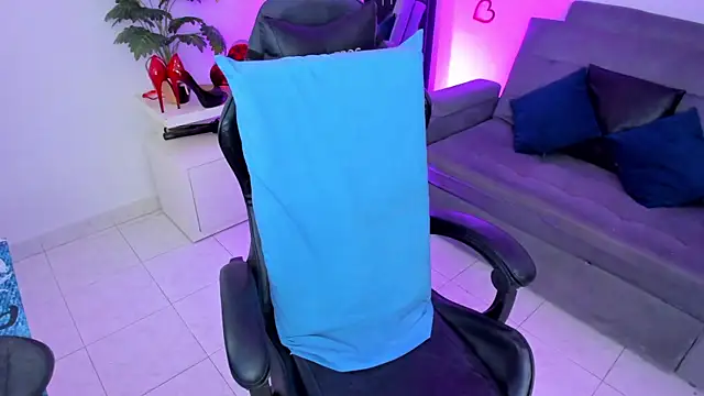 Snapshot of BellaFlaming chatting on 21, 3, 2025 BellaFlaming online show from 21, 3, 2025