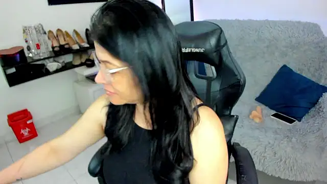 BellaFlaming online show from 13, 3, 2026