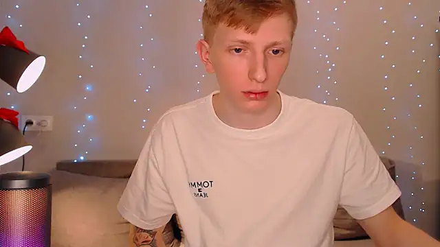 Snapshot of juliaanddima chatting on 16, 1, 2025 juliaanddima online show from 16, 1, 2025