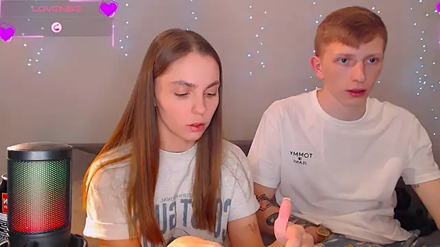 Snapshot of juliaanddima chatting on 1, 3, 2025 juliaanddima online show from 1, 3, 2025