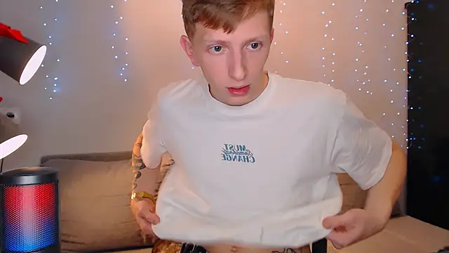 Snapshot of juliaanddima chatting on 7, 3, 2025 juliaanddima online show from 7, 3, 2025