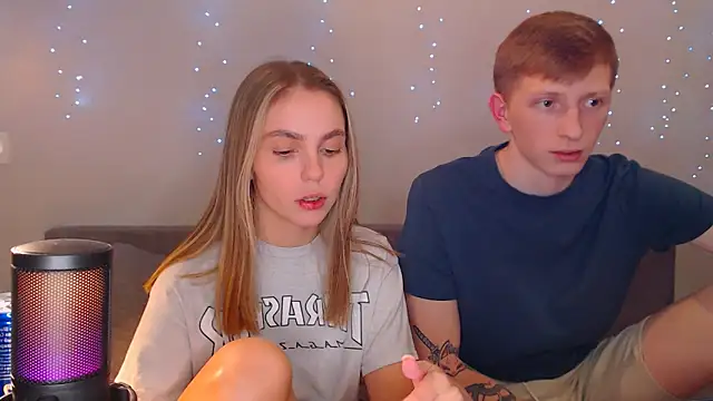 Snapshot of juliaanddima chatting on 18, 3, 2025 juliaanddima online show from 18, 3, 2025