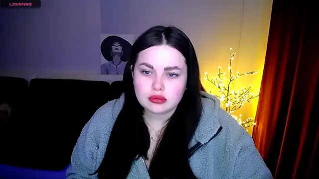 Emily Mo online show from 22, 1, 2025