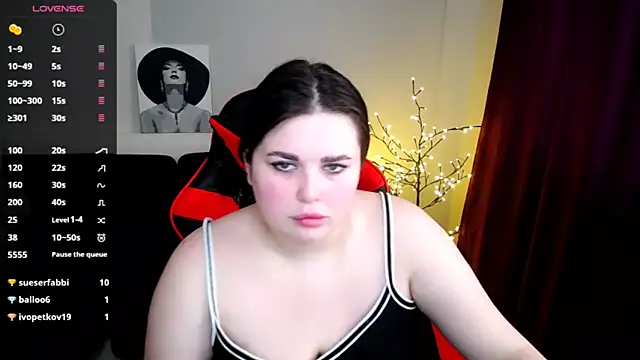 Emily Mo online show from 2, 2, 2025