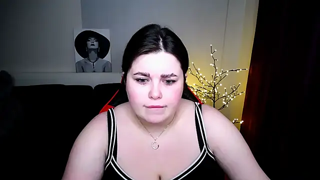 Emily Mo online show from 5, 2, 2025