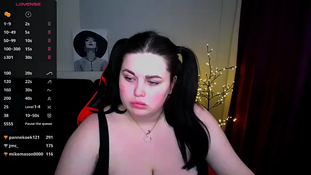 Emily Mo online show from 8, 2, 2025