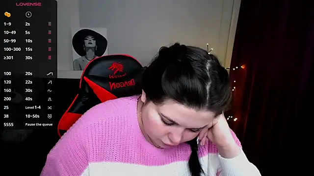 Emily Mo online show from 12, 2, 2025