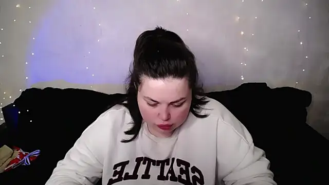 Emily Mo online show from 1, 3, 2026