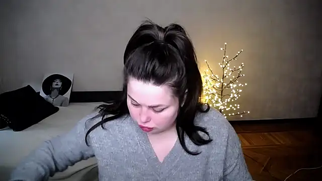 Emily Mo online show from 9, 4, 2026