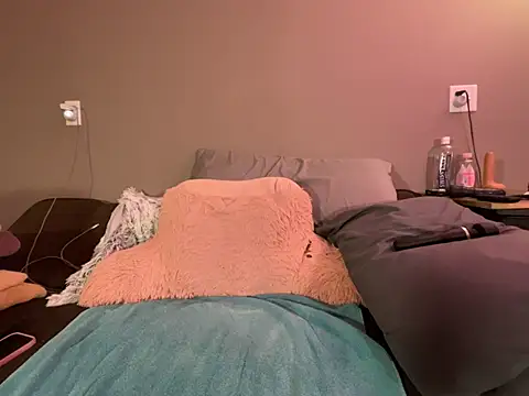 1Lustfully yours online show from 5, 2, 2026