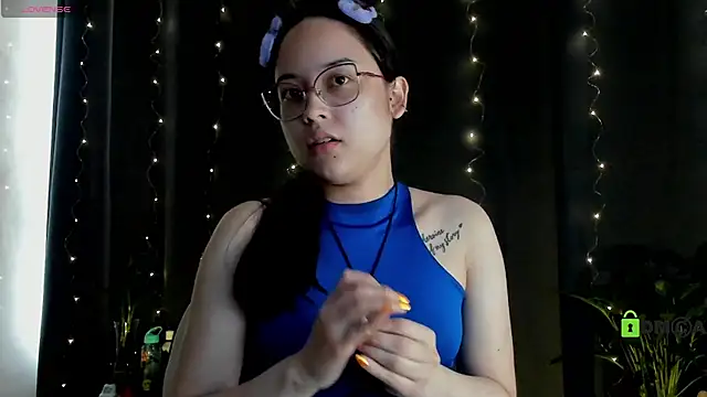 Snapshot of shantalc3rezo chatting on 14, 2, 2025 shantalc3rezo online show from 14, 2, 2025