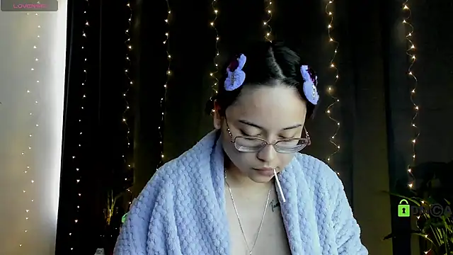 Snapshot of shantalc3rezo chatting on 16, 2, 2025 shantalc3rezo online show from 16, 2, 2025