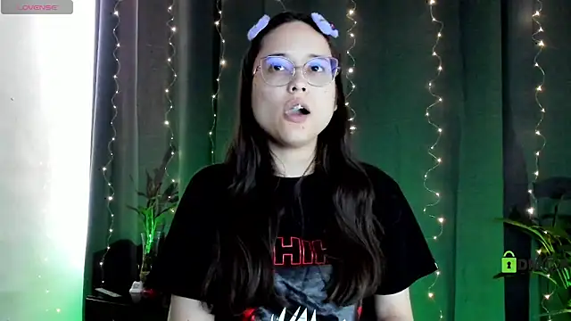 Snapshot of shantalc3rezo chatting on 17, 2, 2025 shantalc3rezo online show from 17, 2, 2025