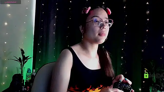 Snapshot of shantalc3rezo chatting on 21, 3, 2025 shantalc3rezo online show from 21, 3, 2025