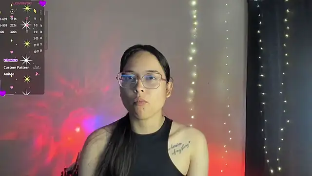 Snapshot of shantalc3rezo chatting on 10, 9, 2025 shantalc3rezo online show from 10, 9, 2025