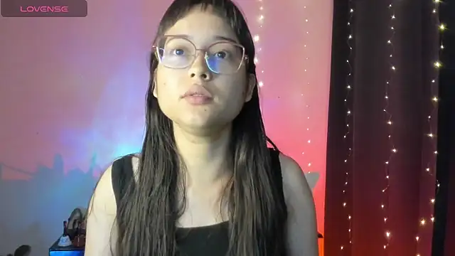 Snapshot of shantalc3rezo chatting on 17, 9, 2025 shantalc3rezo online show from 17, 9, 2025