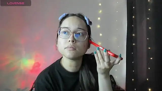 Snapshot of shantalc3rezo chatting on 24, 9, 2025 shantalc3rezo online show from 24, 9, 2025