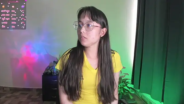 Snapshot of shantalc3rezo chatting on 18, 11, 2025 shantalc3rezo online show from 18, 11, 2025