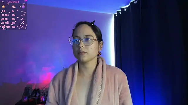 Snapshot of shantalc3rezo chatting on 29, 11, 2025 shantalc3rezo online show from 29, 11, 2025