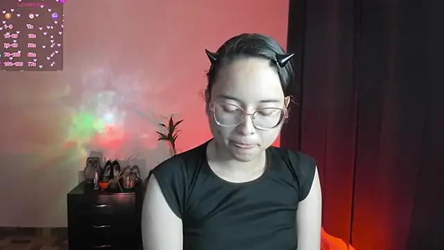 Snapshot of shantalc3rezo chatting on 5, 12, 2025 shantalc3rezo online show from 5, 12, 2025