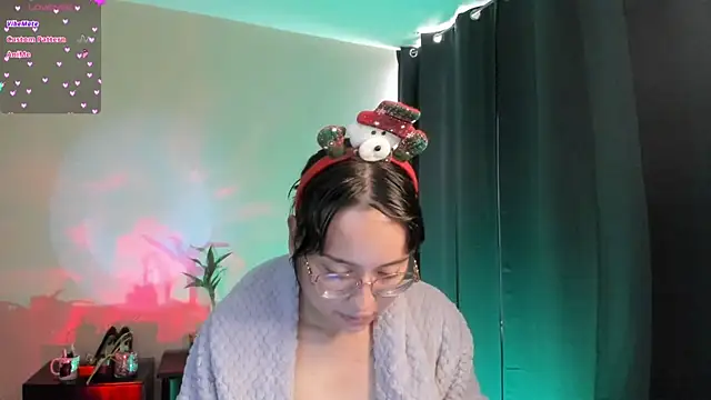 Snapshot of shantalc3rezo chatting on 20, 12, 2025 shantalc3rezo online show from 20, 12, 2025