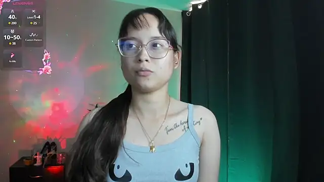 Snapshot of shantalc3rezo chatting on 15, 1, 2026 shantalc3rezo online show from 15, 1, 2026