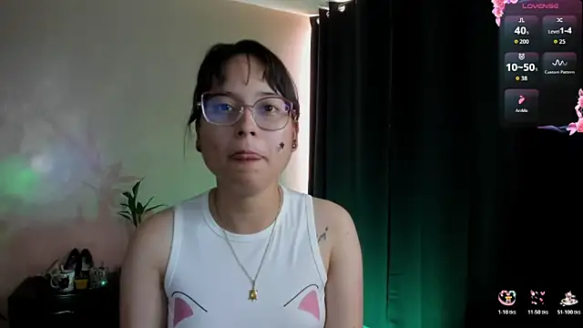 Snapshot of shantalc3rezo chatting on 9, 2, 2026 shantalc3rezo online show from 9, 2, 2026