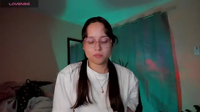 Snapshot of shantalc3rezo chatting on 28, 2, 2026 shantalc3rezo online show from 28, 2, 2026