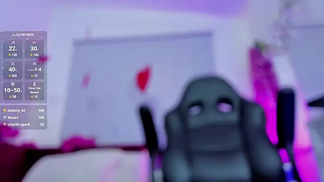 mia thompsonn  online show from 20, 3, 2025