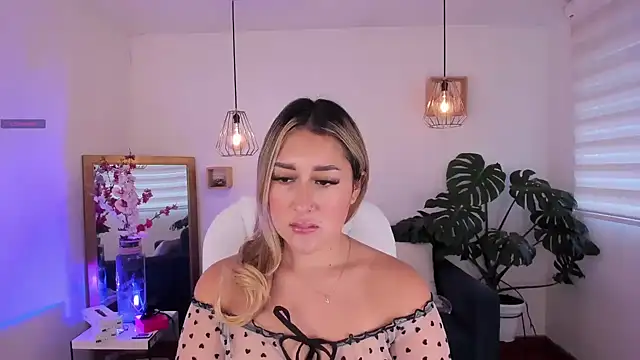 Snapshot of dina_ride chatting on 19, 9, 2025 dina ride online show from 19, 9, 2025