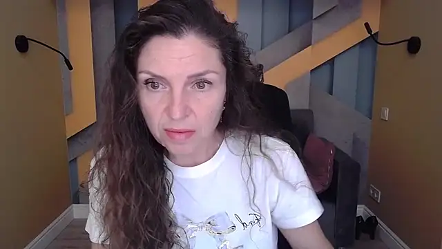 EllaLong online show from 11, 10, 2025