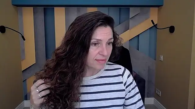 EllaLong online show from 30, 10, 2025