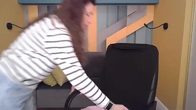 EllaLong online show from 26, 3, 2026