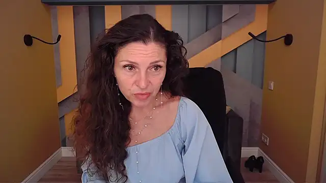 EllaLong online show from 5, 6, 2026