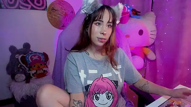 Snapshot of Waifu_Aika chatting on 26, 10, 2025 Waifu Aika online show from 26, 10, 2025