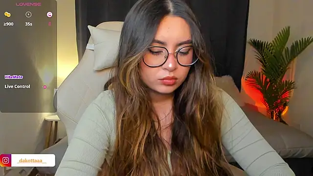 dakottaa  online show from 13, 3, 2026