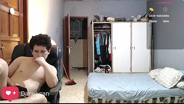 DanelyLopez online show from 13, 5, 2026