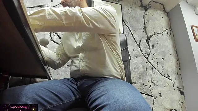 Snapshot of Maxi_TheBigDaddy chatting on 20, 11, 2025 Maxi TheBigDaddy online show from 20, 11, 2025