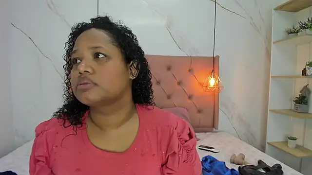 Snapshot of Belle_Brunette chatting on 12, 5, 2026 Belle Brunette online show from 12, 5, 2026