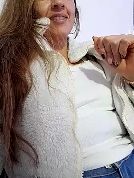 Snapshot of valeria_teiku chatting on 9, 9, 2025 valeria teiku online show from 9, 9, 2025