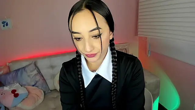 tinysara online show from 17, 11, 2025