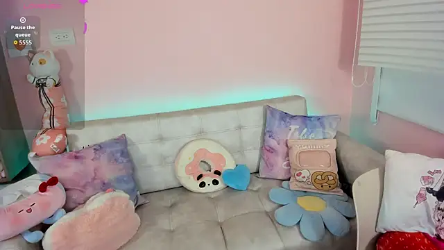 tinysara online show from 5, 12, 2025