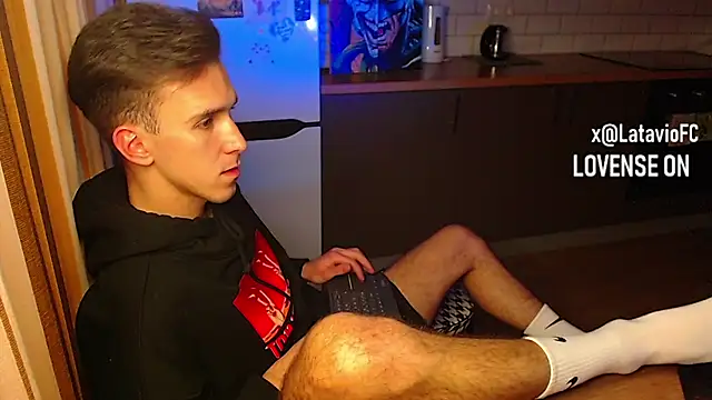 Snapshot of Midnighter_ chatting on 29, 10, 2025 Midnighter  online show from 29, 10, 2025